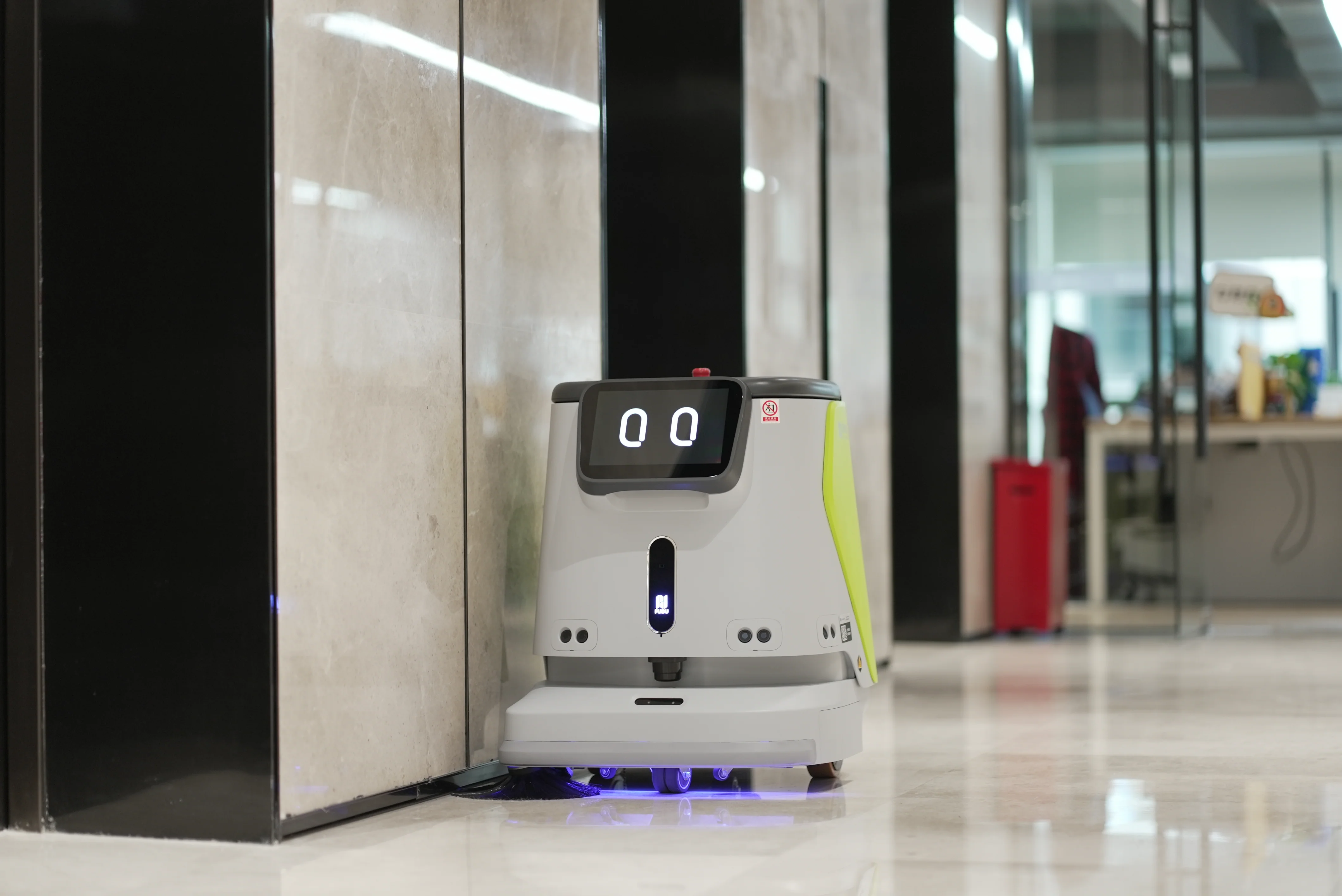 PUDU CC1 Commercial Cleaning Robot - Image 7